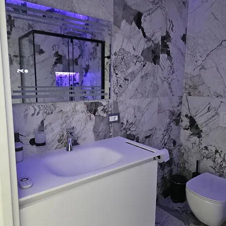 Aliss Apartman *